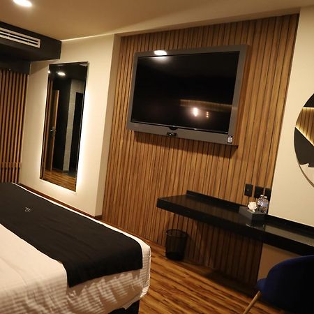 Hotel Yoru Querétaro Esterno foto