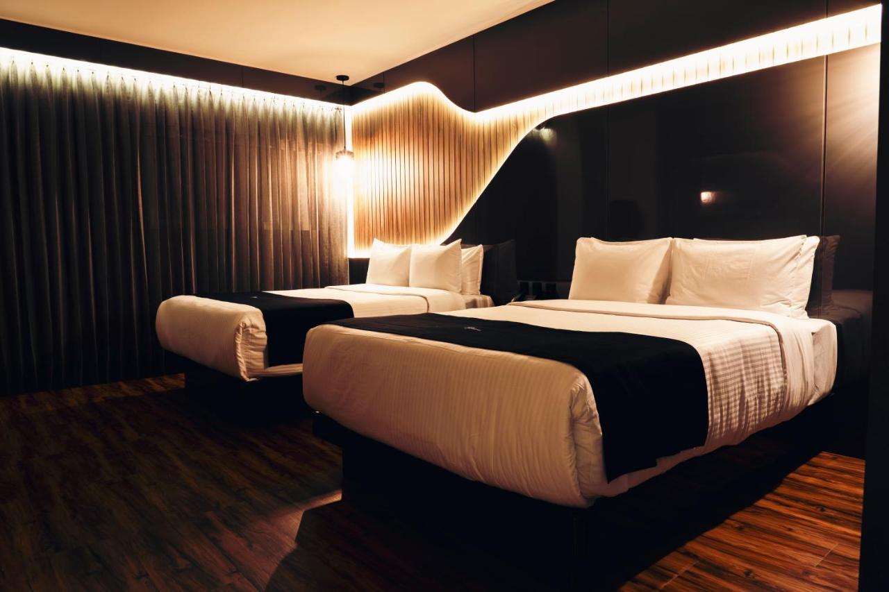 Hotel Yoru Querétaro Esterno foto
