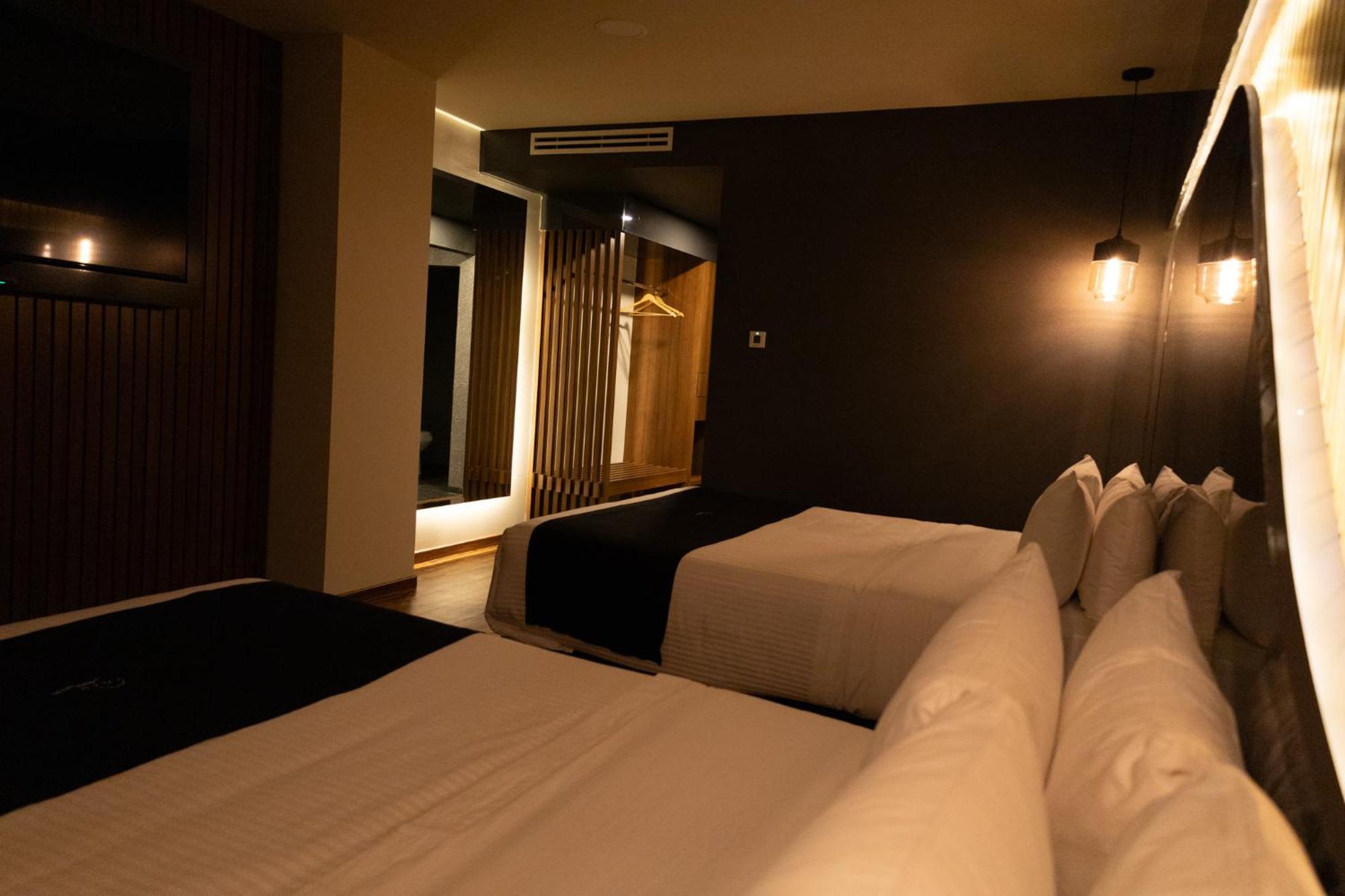 Hotel Yoru Querétaro Esterno foto