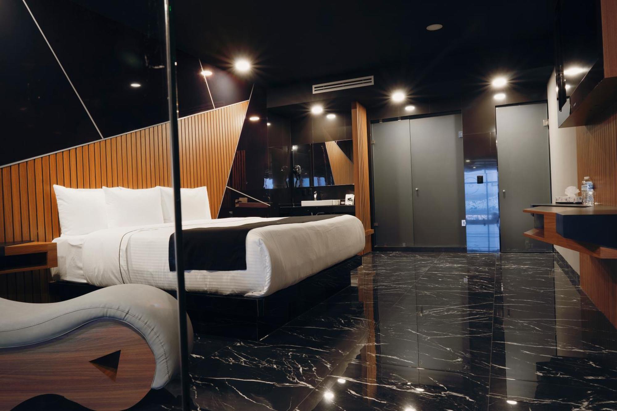 Hotel Yoru Querétaro Esterno foto
